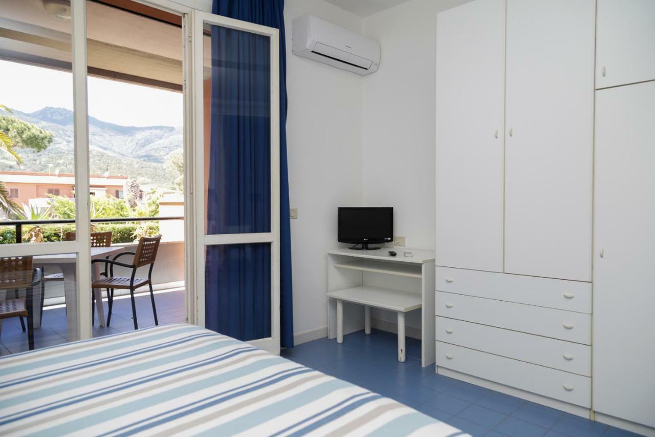 Appartamenti Maricampo By Helloelba Marina di Campo Exterior foto